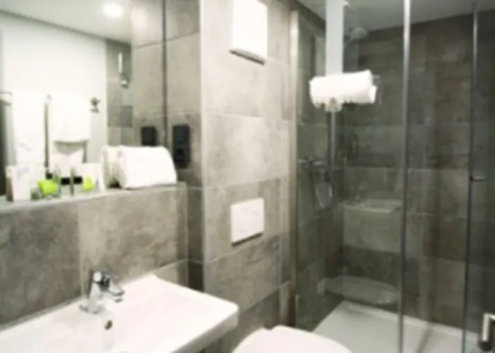 Otel Arrivel Kirchheim - Bisher Novitel