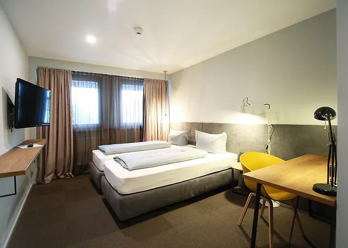 Arrivel Kirchheim - Bisher Novitel Otel 2*