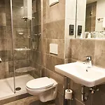 Otel Arrivel Kirchheim - Bisher Novitel 2*