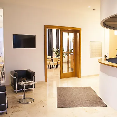 Arrivel Kirchheim - Bisher Novitel Otel