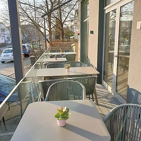 Arrivel Kirchheim Hotel 2*