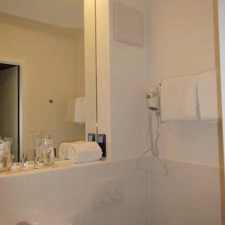 Arrivel Kirchheim - Bisher Novitel