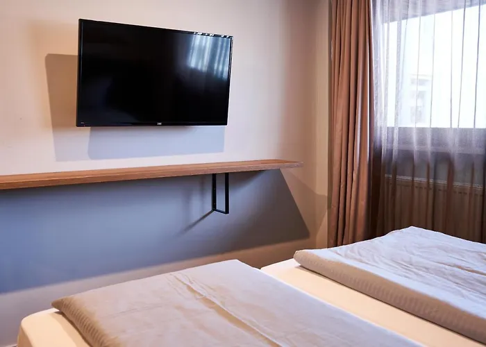 Arrivel Kirchheim - Bisher Novitel Hotel